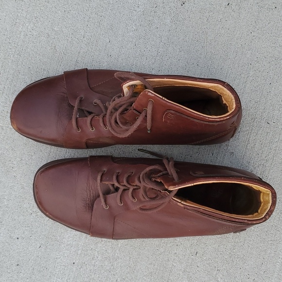 Dr. Martens 11564 Lace Up Leather Boots. Men's Size 11 - Picture 6 of 14